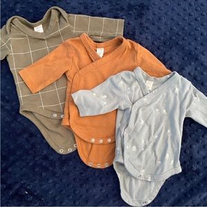 Three Like New Colored Organics Bodysuits - newborn